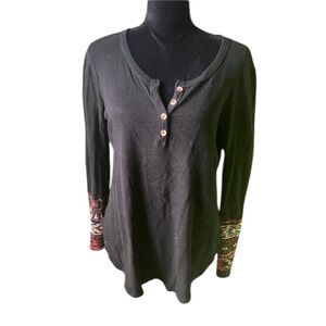 Forever 21 Womens Black Long Sleeve Henley with Patterned Cuffs Medium